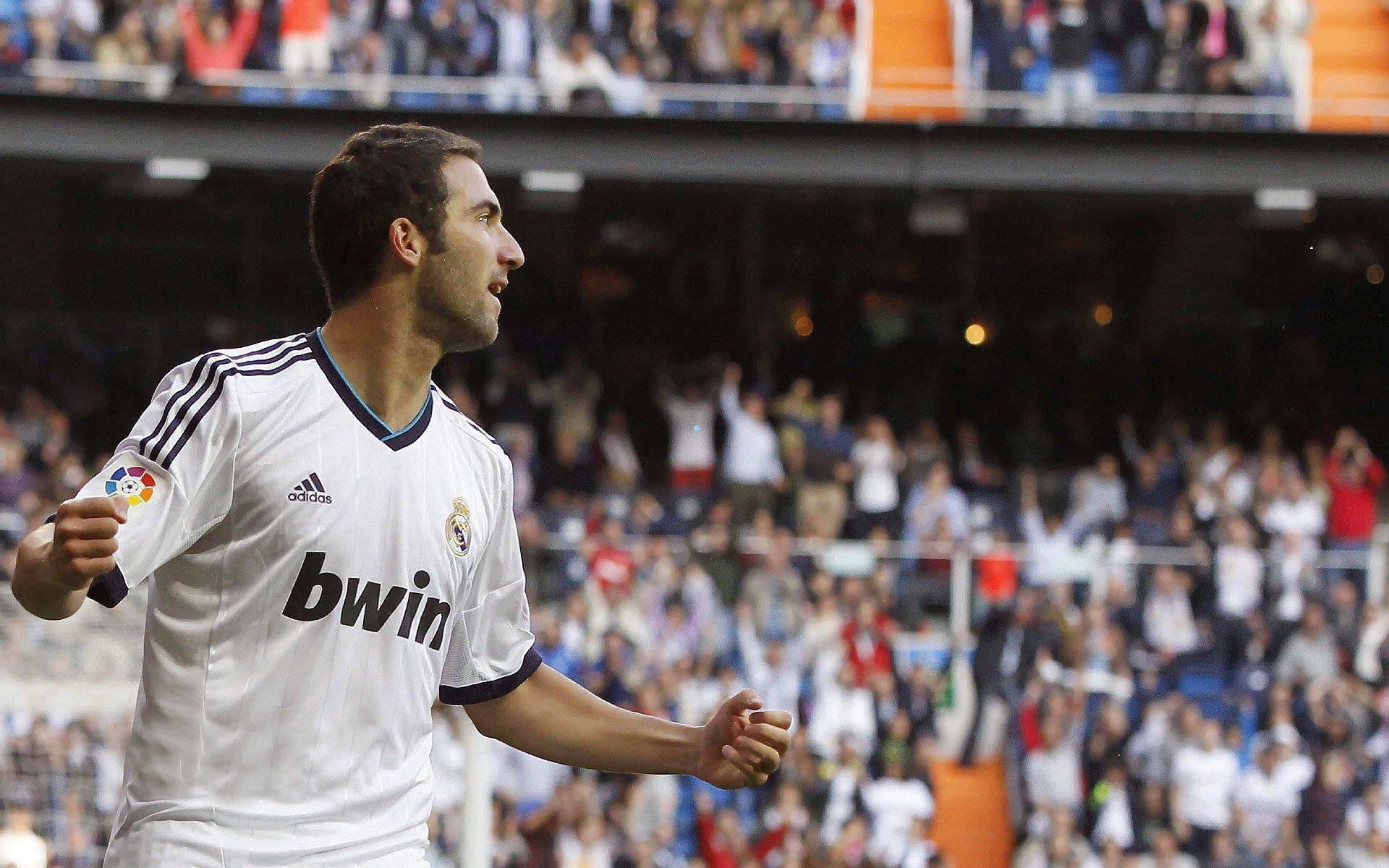 爱游戏-科隆七轮不胜后防告急，主场迎战拜仁恐遭双线碾压